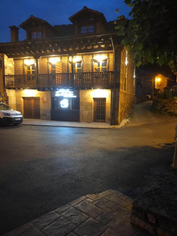Apartamentos Los Edules Тресеньо Экстерьер фото